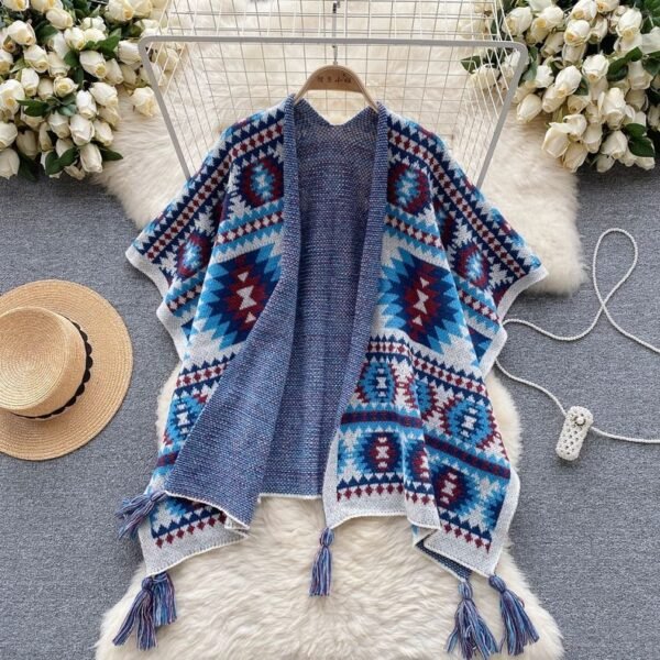 Violetta Vintage warm knitted Capes