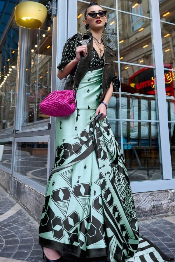 Black Silk Printed Saree With Blouse Piece